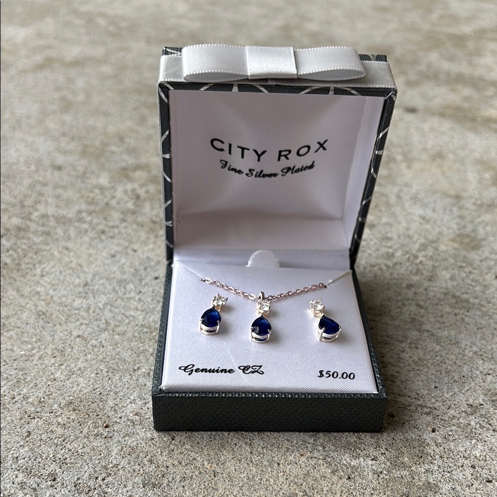 City Rox Blue and Silver Faceted Necklace and Earrings Set